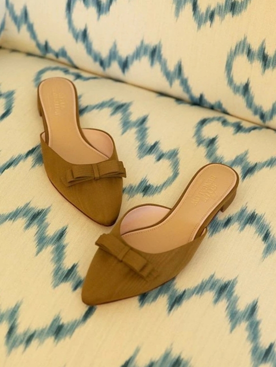 ANTONIO MELANI Shoes - Antonio Melani Style Bungalow Mules 8.5 Dark Olive Green Chez Flats New $170